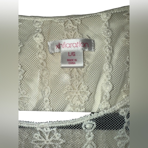 Xhilaration Lace Top - Picture 3 of 3